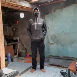 Di jual ae: Sweater Hoodie dapat bonus