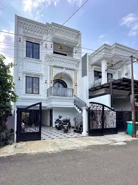 RUMAH BARU MEWAH DALAM KOMPLEK DI JAGAKARSA