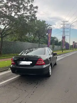 Mercedes-Benz C180 2002 Bensin