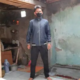 Di jual ae: Jaket 3SECOND dapat bonus