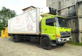 MURAH Hino engkel 4x2 bok Pendingin FG235JS 2017 Box Freezer FG 235 JS