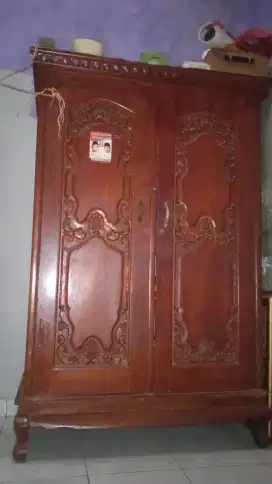 Lemari jati jual cepat