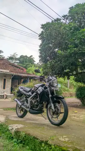 Ninja R 2011 asli hitam