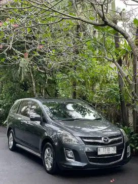 Mazda 8 2.3 L 2012 good condition