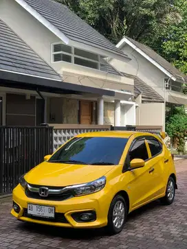 Honda Brio E 2022 Matic Kuning Satya automatic murah kredit agya honda