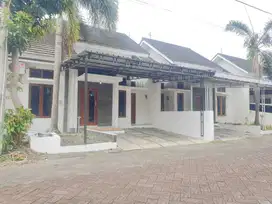 Rumah dlm komplek dekat UMY