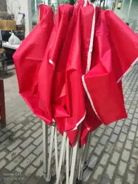 Tenda lipat praktis