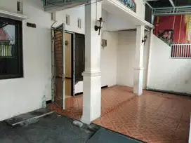Dijual Rumah Tinggal / Keluarga di Semarang Timur (BU)