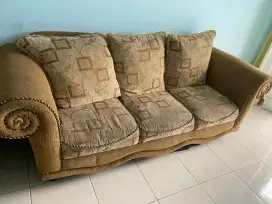 sofa ruang tamu