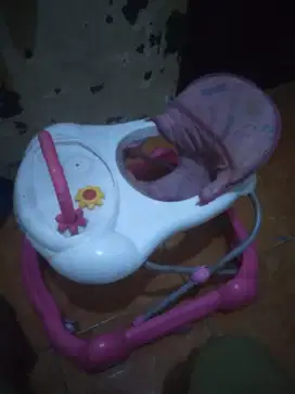 Baby Walker dan kasur