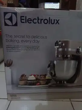 Mixer standing elextrolux EKM5570