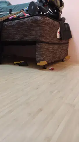 Pasang Lantai Vynil Rumah