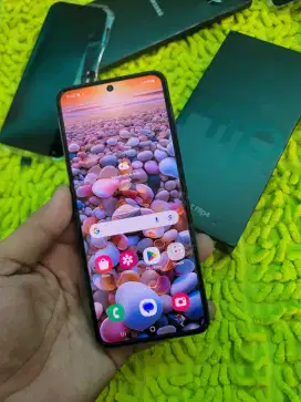 Samsung Z flip 4 5g 512gb mulus fulset baca deskripsi biar jelas