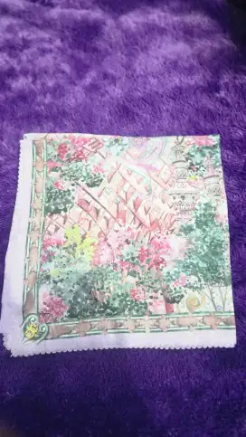 Preloved hijab button scarf