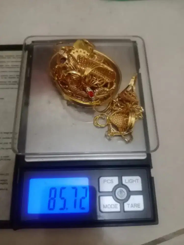 Terima jual beli emas dan berlian