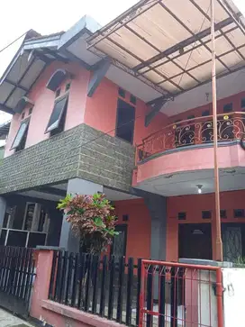 Rumah 2 Lantai Strategis Siap Pakai di Sukaluyu Cikutra Bandung
