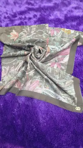 Preloved Button Scarf