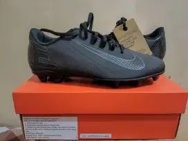 (BARU) Sepatu Bola Nike Mercurial Vapor 16 Club Black size 42 Original