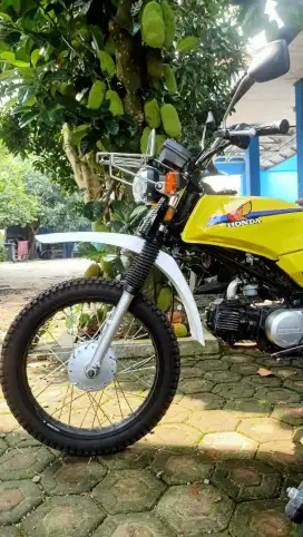 Honda Win 100 Tahun 1984, Black Engine, Made in Japan.