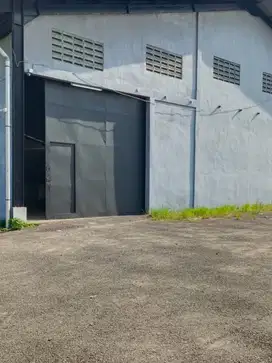 Di sewakan gudang siap pakai di cilengsi