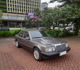 Bismillah Dijual Mercy W124 (Boxer)
230E