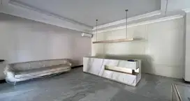 Disewakan Rumah Usaha Cocok utk Resto/Cafe/Kantor Kertajaya Indah Sby