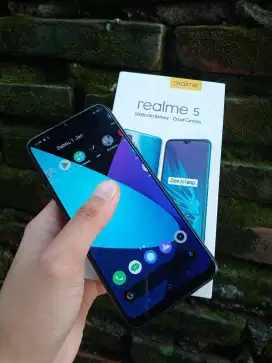 Realme 5 Ram 3/32 Fullset (charger tidak ori)