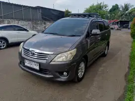 Innova V bensin Matic 2013 wow 3juta doang