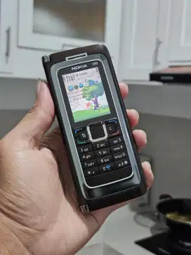 Nokia E90 Comunicator Anti sadap ( XL ONLY )
