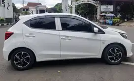 Brio Satya E CVT tahun 2023