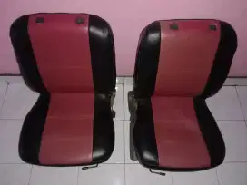 Kursi mobil copotan kijang kapsul