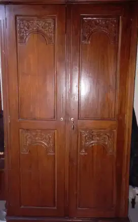 Dijual lemari pakaian jati