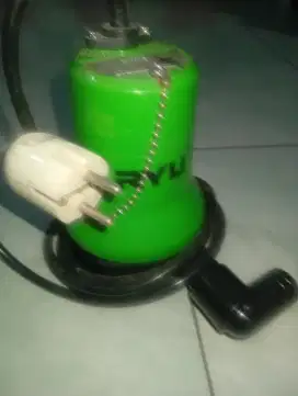 Mesin sedot air celub selam