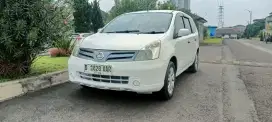 NISAN GRAND LIVINA