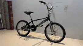 Dijual sepeda BMX HARO SHEREDER DELUXE