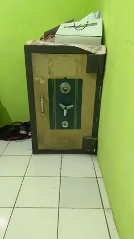 Dijual Berangkas 1m x 80cm x 60cm