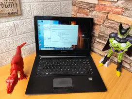 Lenovo G40. AMD A8 6410, RAM 8 GB, SSD 256 GB, VGA 1 GB, Layar 14 inch