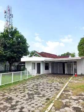 Rumah Halaman Luas di Jalan Pramuka dekat Kampus UAD