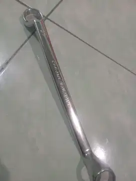 Kunci ukuran 27 24