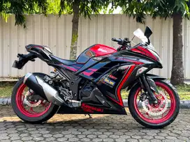 Kawasaki Ninja FI 2015 Low KM