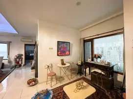 Dijual Apartemen Galleria Court Condominium 3 bedrooms 150m2 Nego