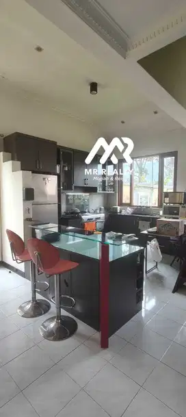 Villa Maribaya Lembang Luas dijual cepat kondisi terawat