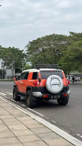 FJ CRUISER 2014 18KM NOT MILES TERMULUS SEINDO