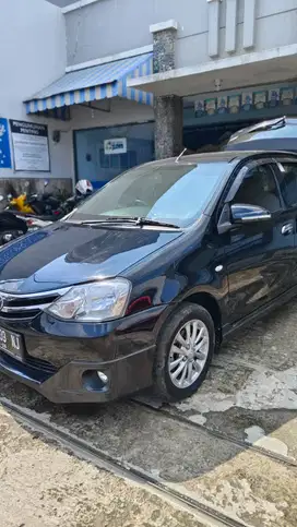 Etios valco type G ( Service Record TOYOTA )