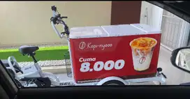 Gerobak Listrik Selis untuk jualan minuman keliling