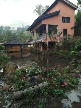 DIJUAL VILLA CANTIK CIWIDEY ASRI