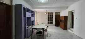 Disewakan Rumah Bagus Terawat Tengah Kota di Sayap Pajajaran
