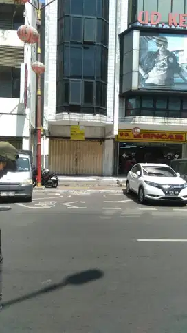 RUKO KOMERSIAL SIAP PAKAI di JL kembang jepun raya, Surabaya pusat