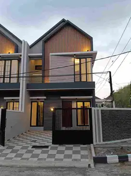 Rumah New Scandinavian Sutorejo