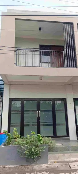 Ruko 2 Lantai Tenggilis Kauman